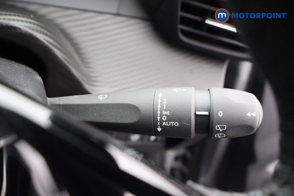 Peugeot 2008 Allure Manual Petrol SUV - Stock Number (1678513) - 6th supplementary image