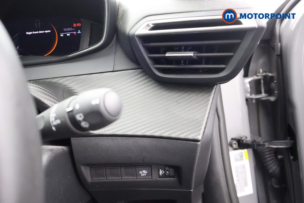 Peugeot 2008 Allure Manual Petrol SUV - Stock Number (1678513) - 7th supplementary image