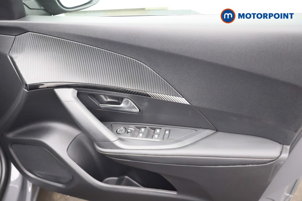 Peugeot 2008 Allure Manual Petrol SUV - Stock Number (1678513) - 12th supplementary image