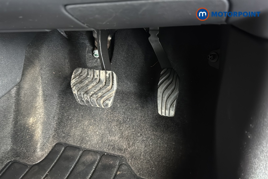 Nissan Juke Acenta Premium Automatic Petrol-Electric Hybrid SUV - Stock Number (1678983) - 2nd supplementary image