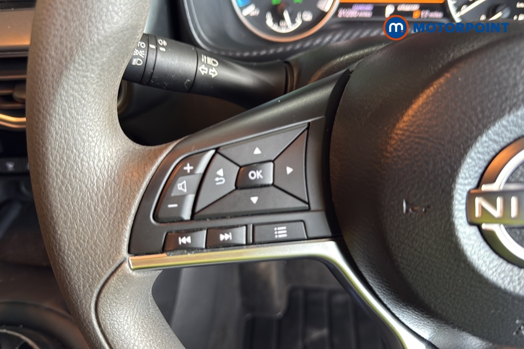 Nissan Juke Acenta Premium Automatic Petrol-Electric Hybrid SUV - Stock Number (1678983) - 4th supplementary image