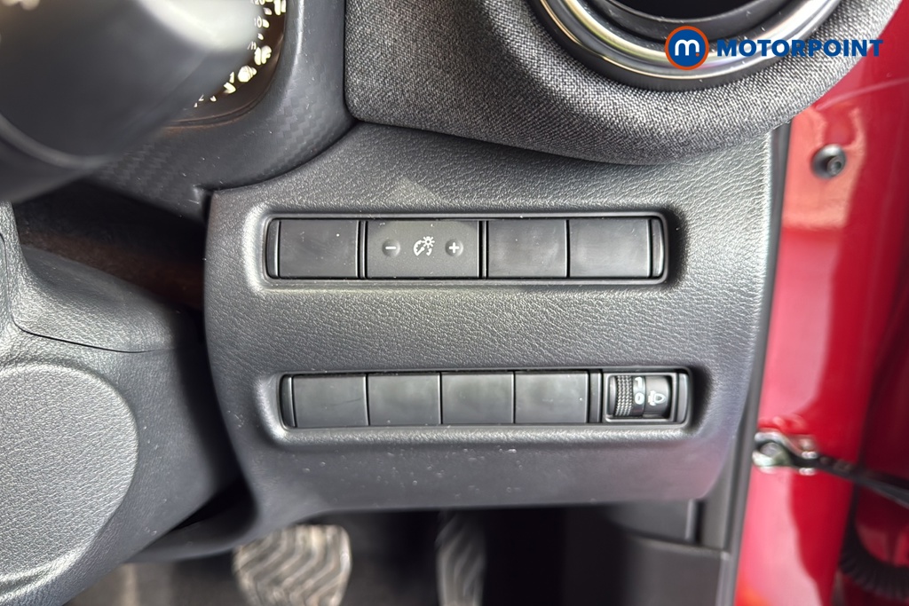 Nissan Juke Acenta Premium Automatic Petrol-Electric Hybrid SUV - Stock Number (1678983) - 11th supplementary image