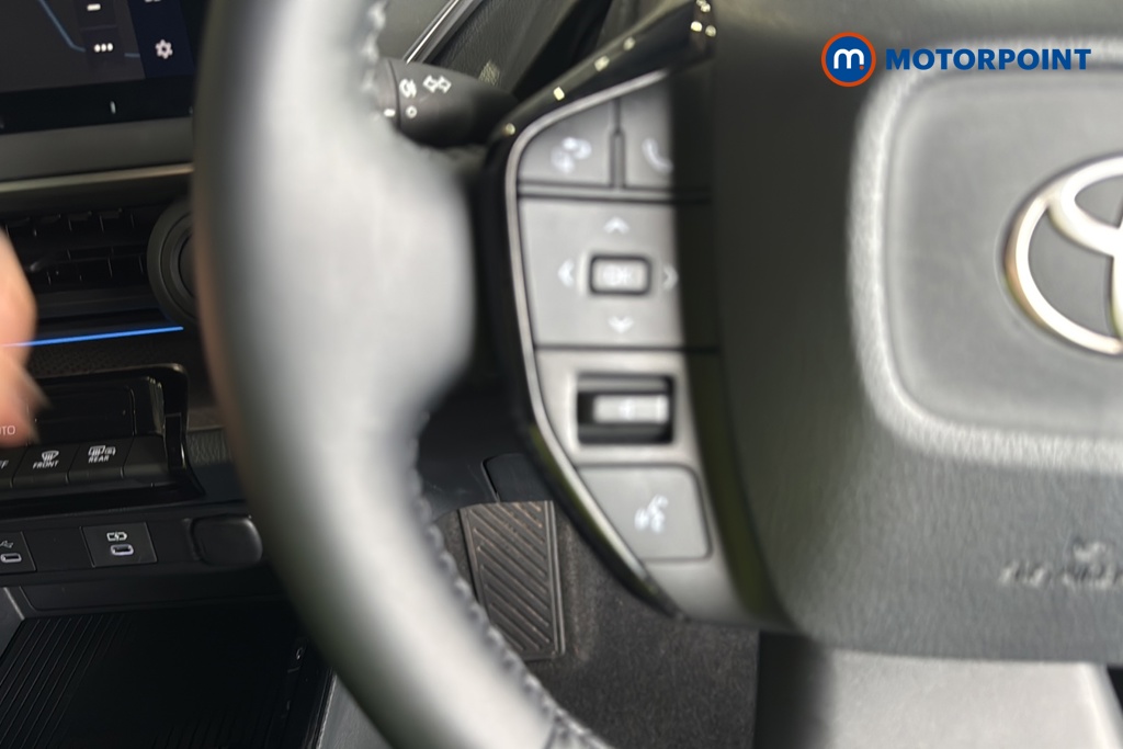 Toyota Prius Design Automatic Petrol Plug-In Hybrid Hatchback - Stock Number (1679403) - 4th supplementary image