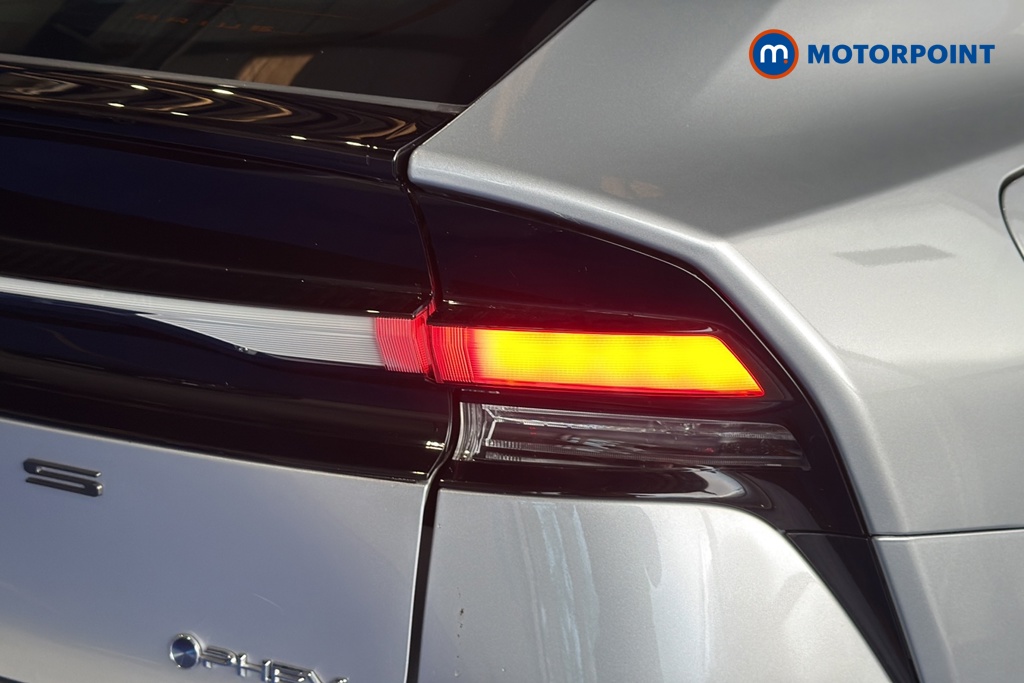 Toyota Prius Design Automatic Petrol Plug-In Hybrid Hatchback - Stock Number (1679403) - 36th supplementary image