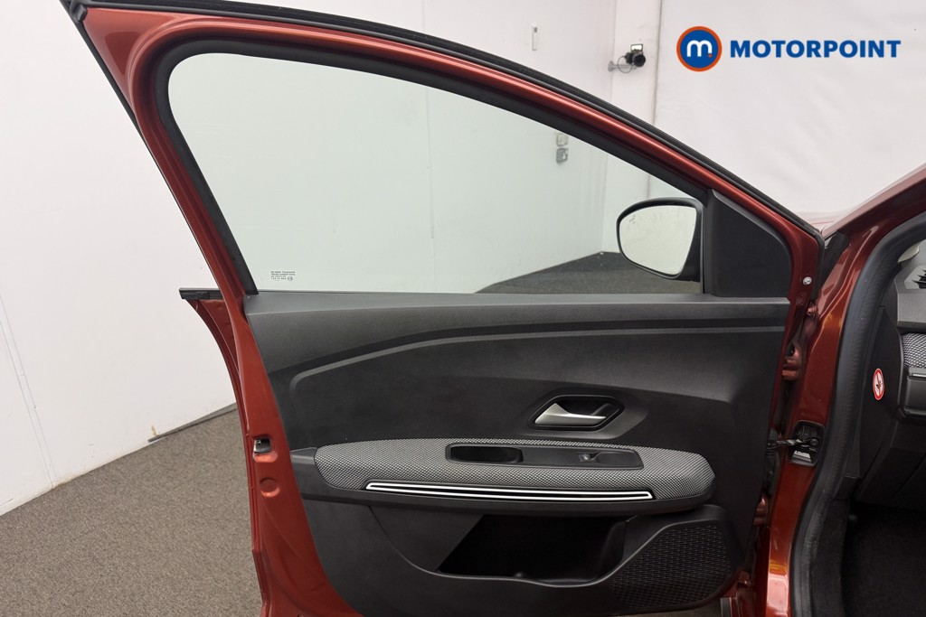 Dacia Jogger Extreme Se Manual Petrol People Carrier - Stock Number (1679460) - 5th supplementary image
