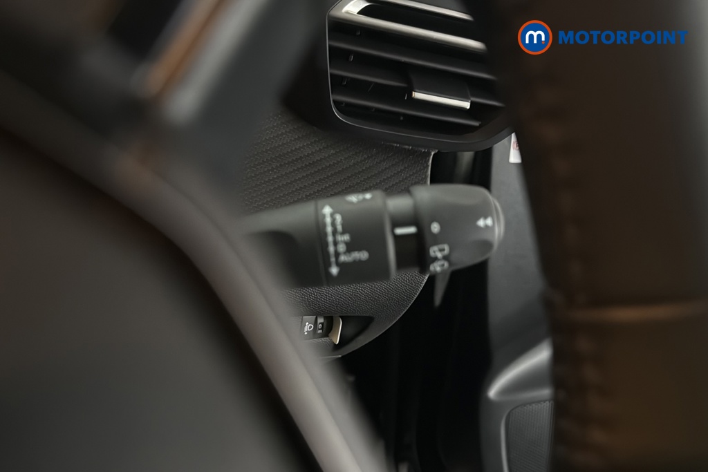 Peugeot 208 Allure Manual Petrol Hatchback - Stock Number (1680453) - 4th supplementary image