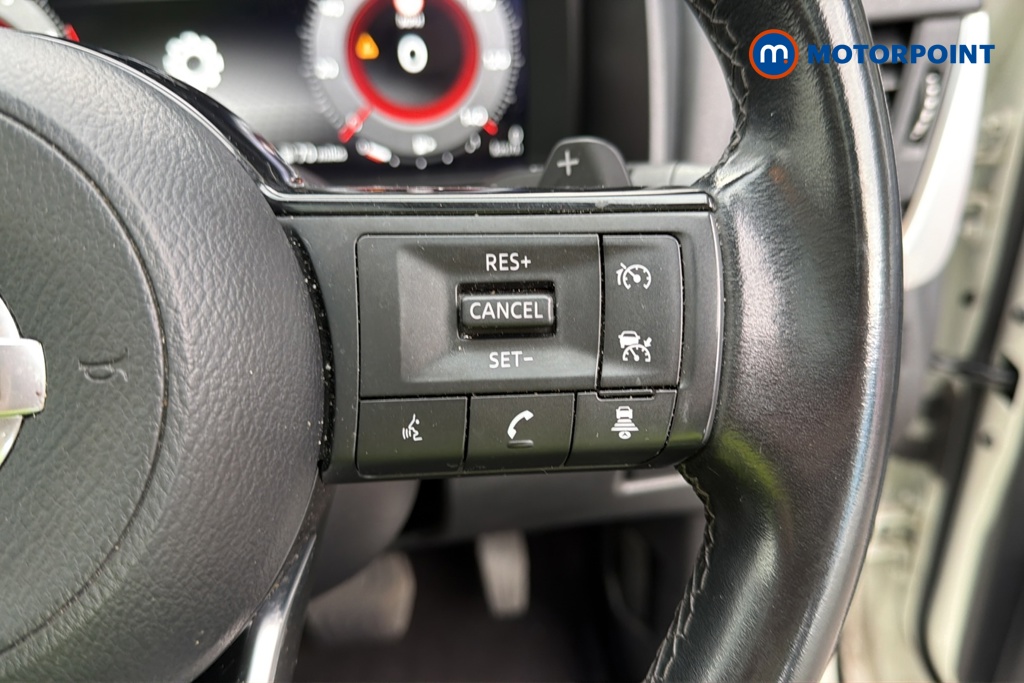 Nissan Qashqai N-Connecta Automatic Petrol SUV - Stock Number (1680719) - 3rd supplementary image