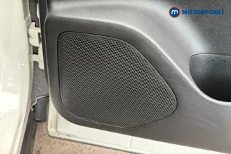 Nissan Qashqai N-Connecta Automatic Petrol SUV - Stock Number (1680719) - 21st supplementary image