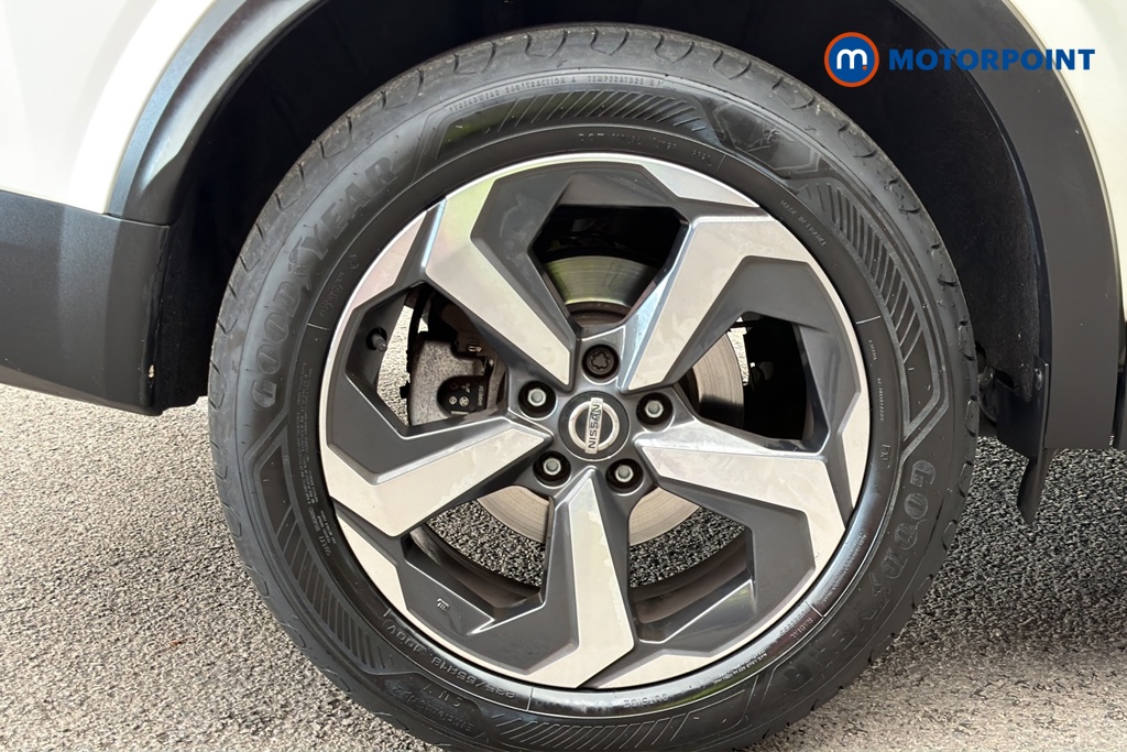 Nissan Qashqai N-Connecta Automatic Petrol SUV - Stock Number (1680719) - 46th supplementary image