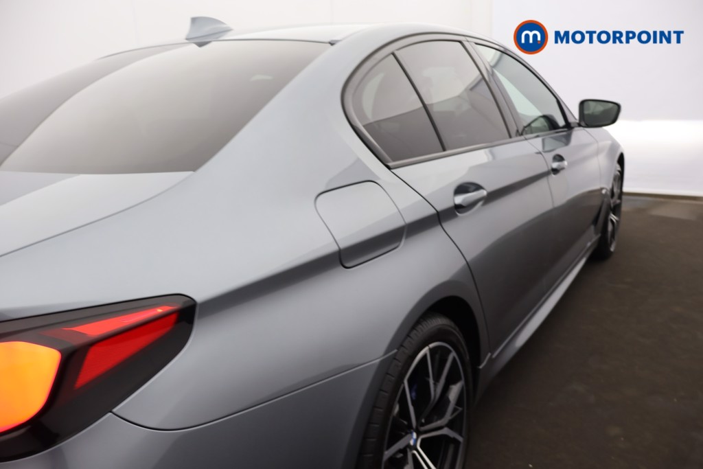 BMW 5 Series M Sport Automatic Petrol Plug-In Hybrid Saloon - Stock Number (1680873) - 23rd supplementary image