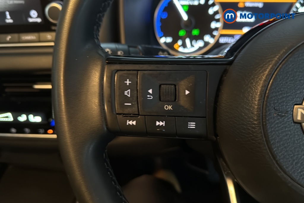 Nissan Qashqai Acenta Premium Automatic Petrol-Electric Hybrid SUV - Stock Number (1681369) - 4th supplementary image