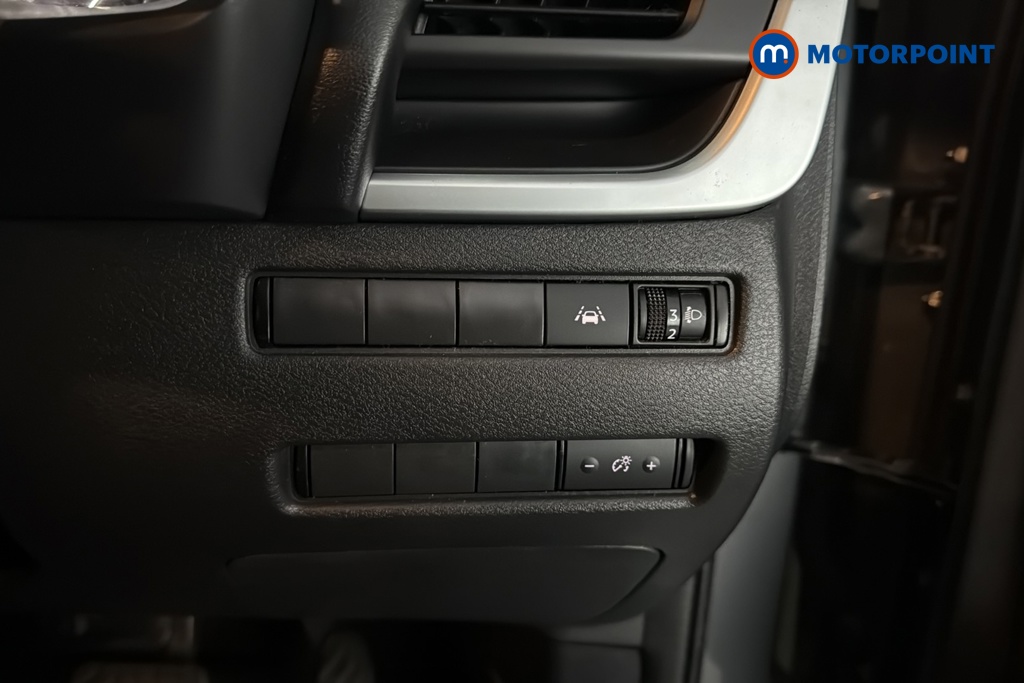 Nissan Qashqai Acenta Premium Automatic Petrol-Electric Hybrid SUV - Stock Number (1681369) - 11th supplementary image