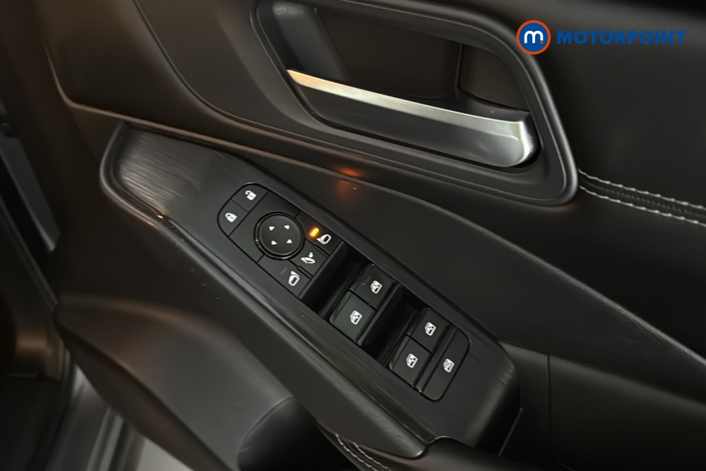 Nissan Qashqai Acenta Premium Automatic Petrol-Electric Hybrid SUV - Stock Number (1681369) - 19th supplementary image