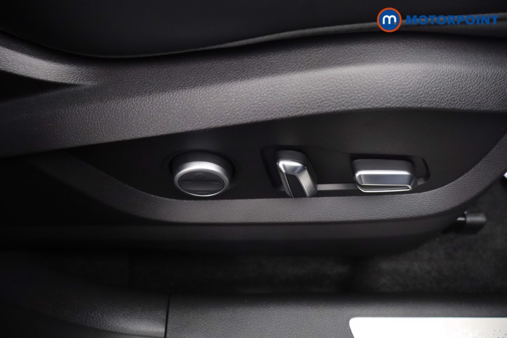 Chery Tiggo 8 Summit Automatic Petrol Plug-In Hybrid SUV - Stock Number (1682787) - 38th supplementary image