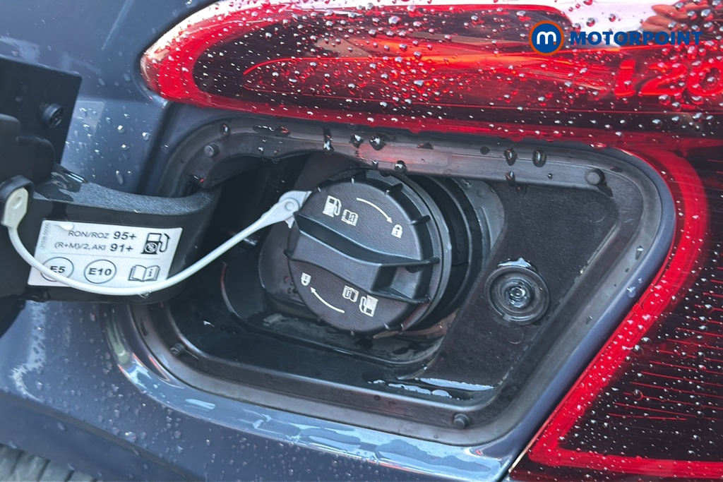 Hyundai I20 Tech Line Automatic Petrol Hatchback - Stock Number (1683287) - 41st supplementary image