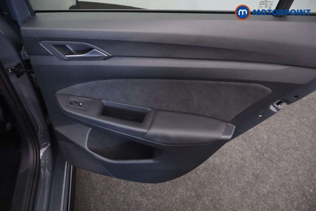 Volkswagen Golf Black Edition Automatic Petrol Hatchback - Stock Number (1683782) - 37th supplementary image