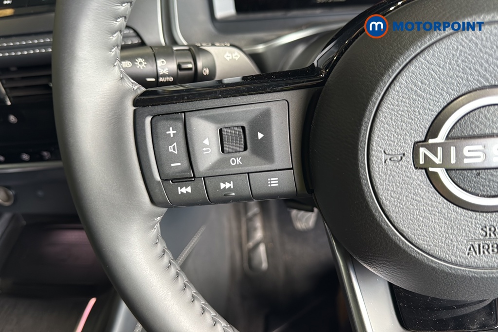 Nissan Qashqai Tekna Manual Petrol SUV - Stock Number (1683803) - 4th supplementary image