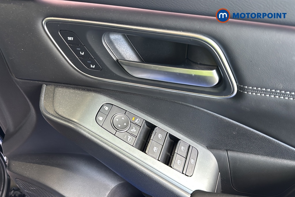 Nissan Qashqai Tekna Manual Petrol SUV - Stock Number (1683803) - 19th supplementary image