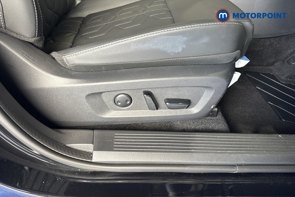 Nissan Qashqai Tekna Manual Petrol SUV - Stock Number (1683803) - 23rd supplementary image
