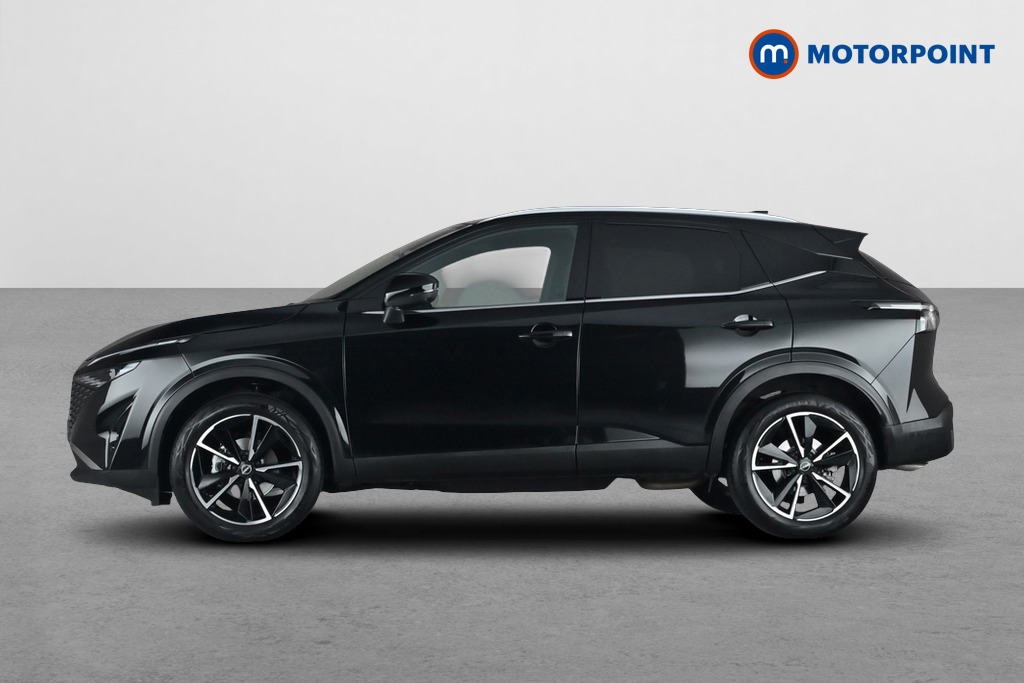 Nissan Qashqai Tekna Manual Petrol SUV - Stock Number (1683803) - Drivers side