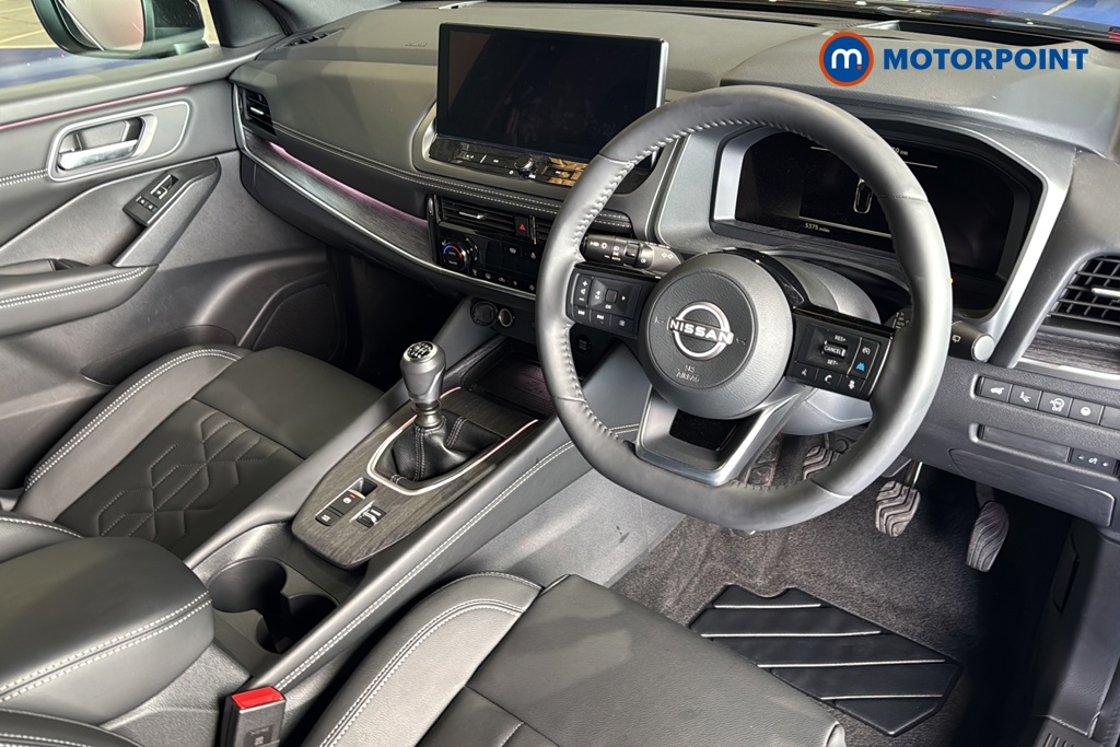 Nissan Qashqai Tekna Manual Petrol SUV - Stock Number (1683803) - 1st supplementary image