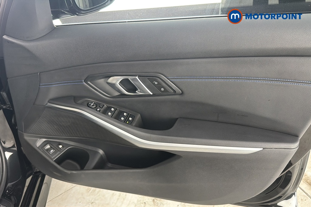 BMW 3 Series M Sport Automatic Petrol Plug-In Hybrid Estate - Stock Number (1684985) - 18th supplementary image