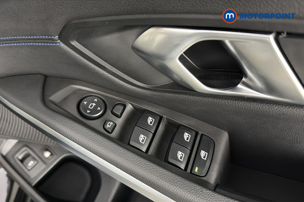 BMW 3 Series M Sport Automatic Petrol Plug-In Hybrid Estate - Stock Number (1684985) - 19th supplementary image