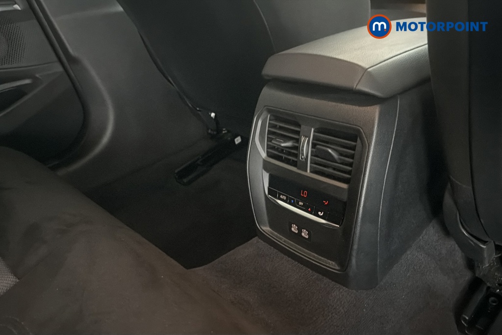 BMW 3 Series M Sport Automatic Petrol Plug-In Hybrid Estate - Stock Number (1684985) - 28th supplementary image