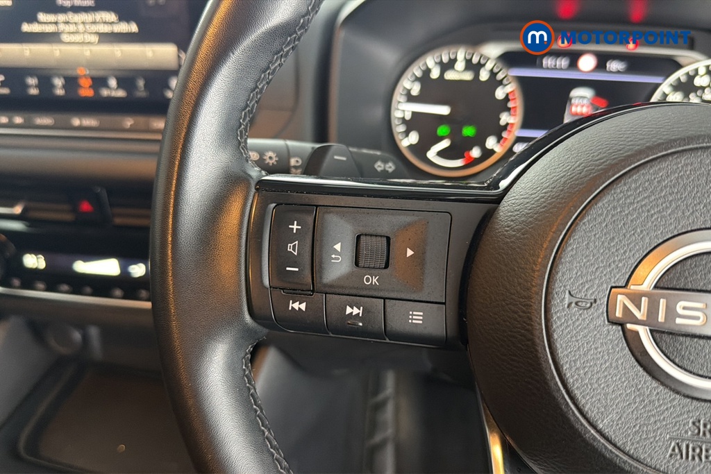 Nissan Qashqai Acenta Premium Automatic Petrol SUV - Stock Number (1685600) - 4th supplementary image