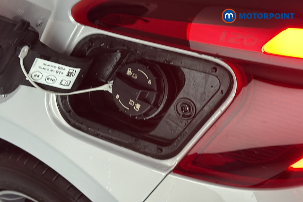 Hyundai I20 Tech Line Automatic Petrol Hatchback - Stock Number (1686041) - 41st supplementary image