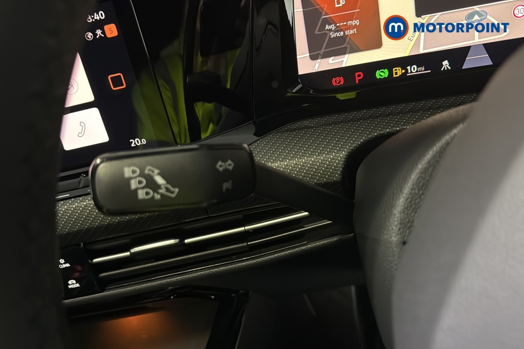Volkswagen Golf R-Line Automatic Petrol Hatchback - Stock Number (1686352) - 5th supplementary image