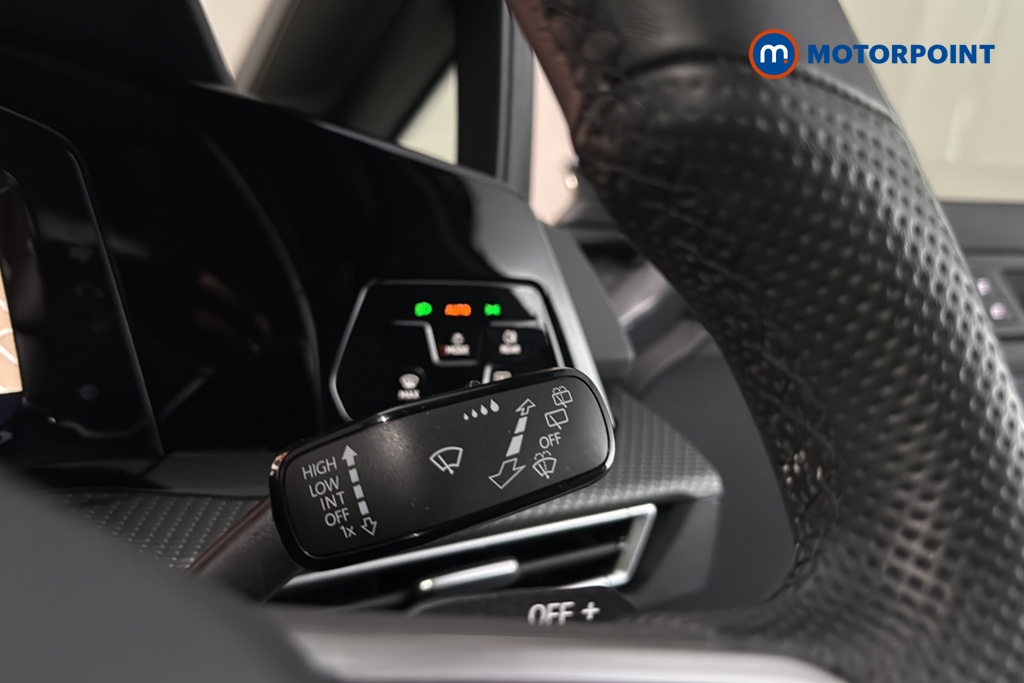 Volkswagen Golf R-Line Automatic Petrol Hatchback - Stock Number (1686352) - 6th supplementary image