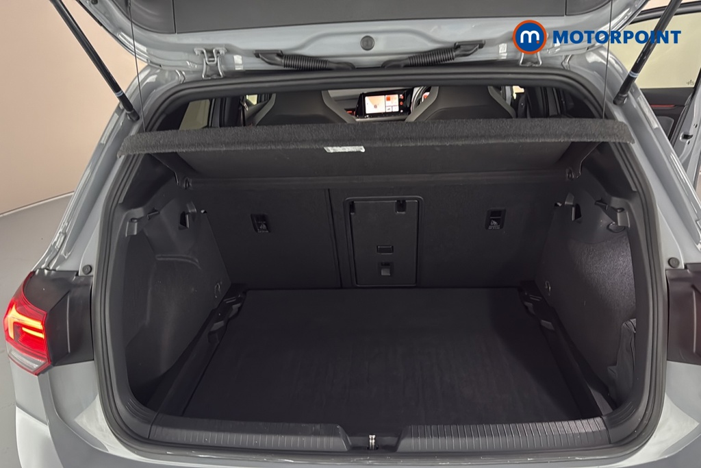 Volkswagen Golf R-Line Automatic Petrol Hatchback - Stock Number (1686352) - 30th supplementary image