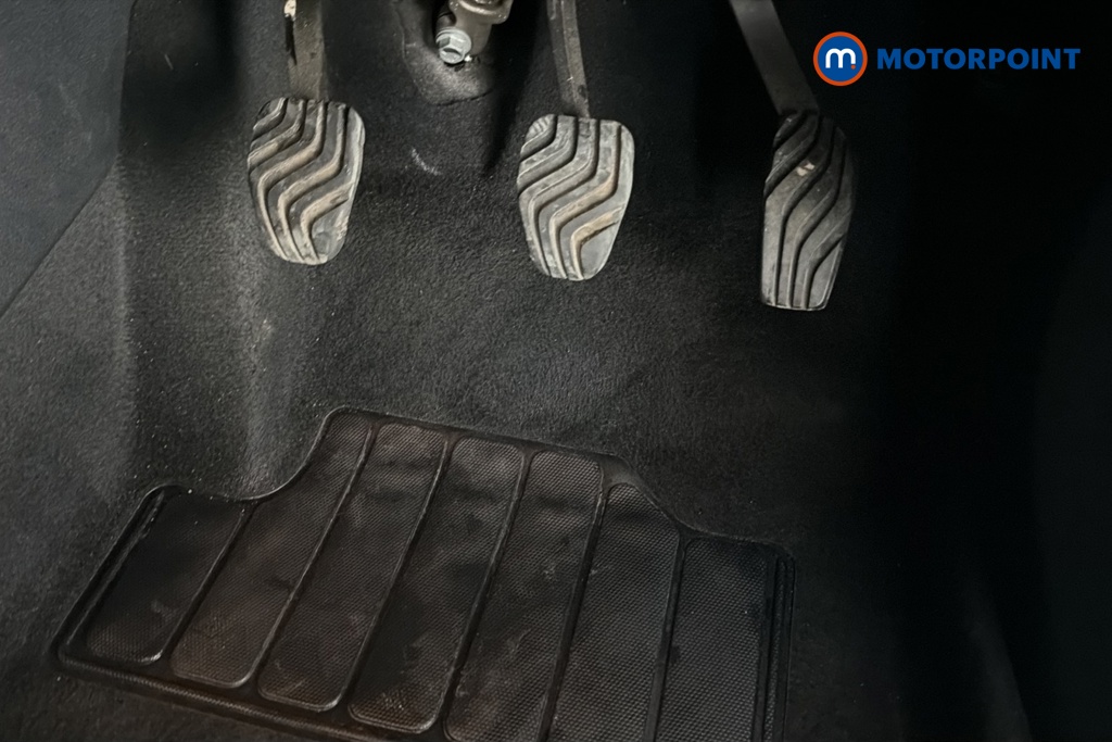 Nissan Juke Acenta Premium Manual Petrol SUV - Stock Number (1687091) - 24th supplementary image