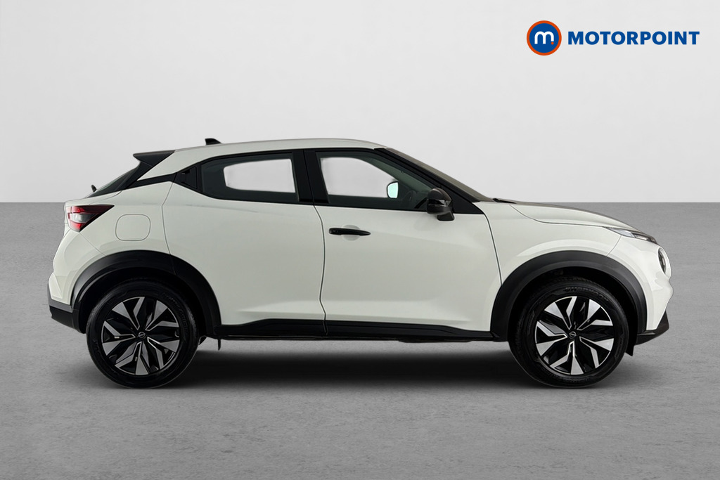 Nissan Juke Acenta Premium Manual Petrol SUV - Stock Number (1687091) - Passenger side