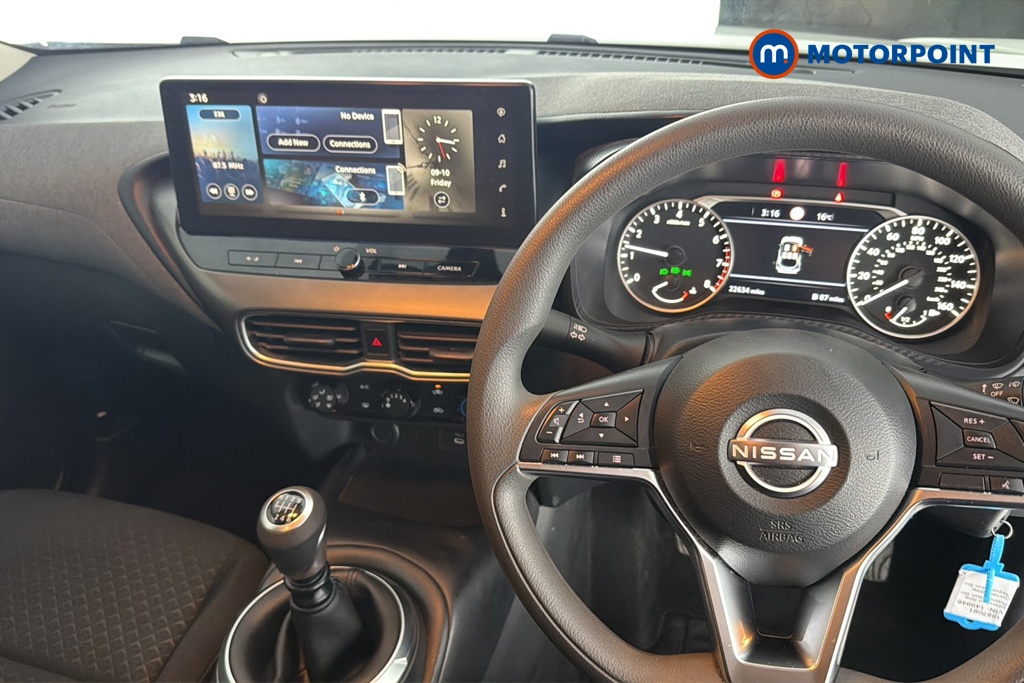 Nissan Juke Acenta Premium Manual Petrol SUV - Stock Number (1687091) - 1st supplementary image