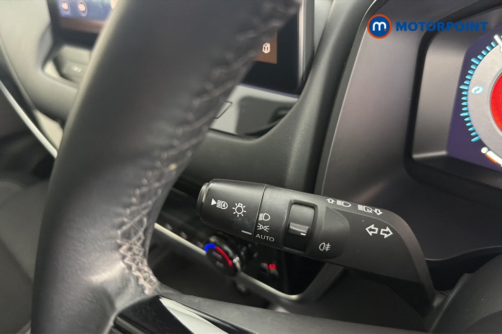 Nissan Qashqai N-Connecta Automatic Petrol-Electric Hybrid SUV - Stock Number (1687095) - 5th supplementary image