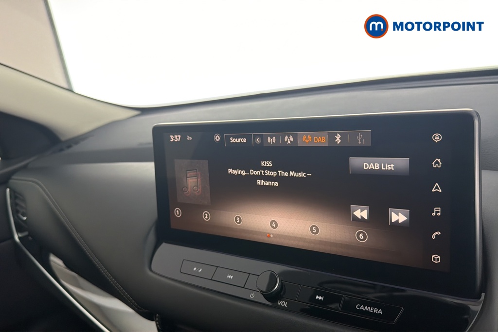 Nissan Qashqai N-Connecta Automatic Petrol-Electric Hybrid SUV - Stock Number (1687095) - 8th supplementary image