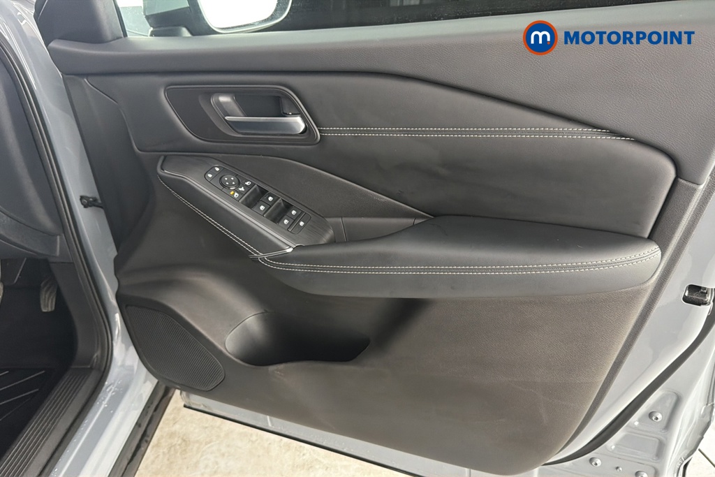 Nissan Qashqai N-Connecta Automatic Petrol-Electric Hybrid SUV - Stock Number (1687095) - 18th supplementary image