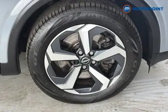 Nissan Qashqai N-Connecta Automatic Petrol-Electric Hybrid SUV - Stock Number (1687095) - 47th supplementary image