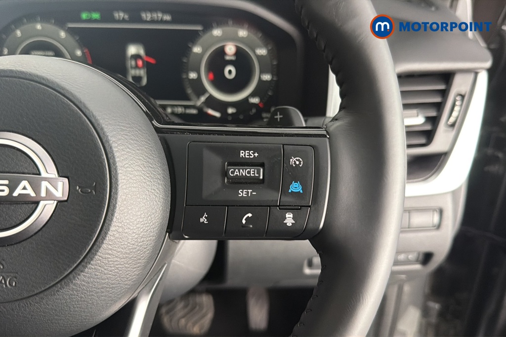 Nissan Qashqai Tekna Automatic Petrol SUV - Stock Number (1687100) - 3rd supplementary image