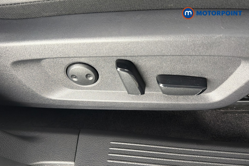 Nissan Qashqai Tekna Automatic Petrol SUV - Stock Number (1687100) - 23rd supplementary image