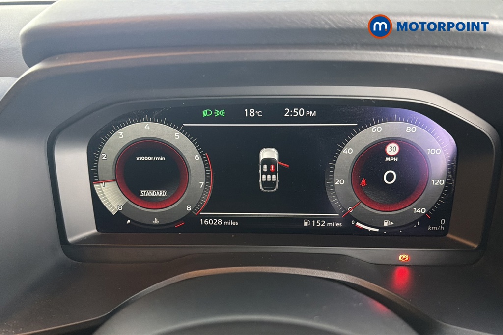Nissan Qashqai Tekna Manual Petrol SUV - Stock Number (1687101) - 7th supplementary image