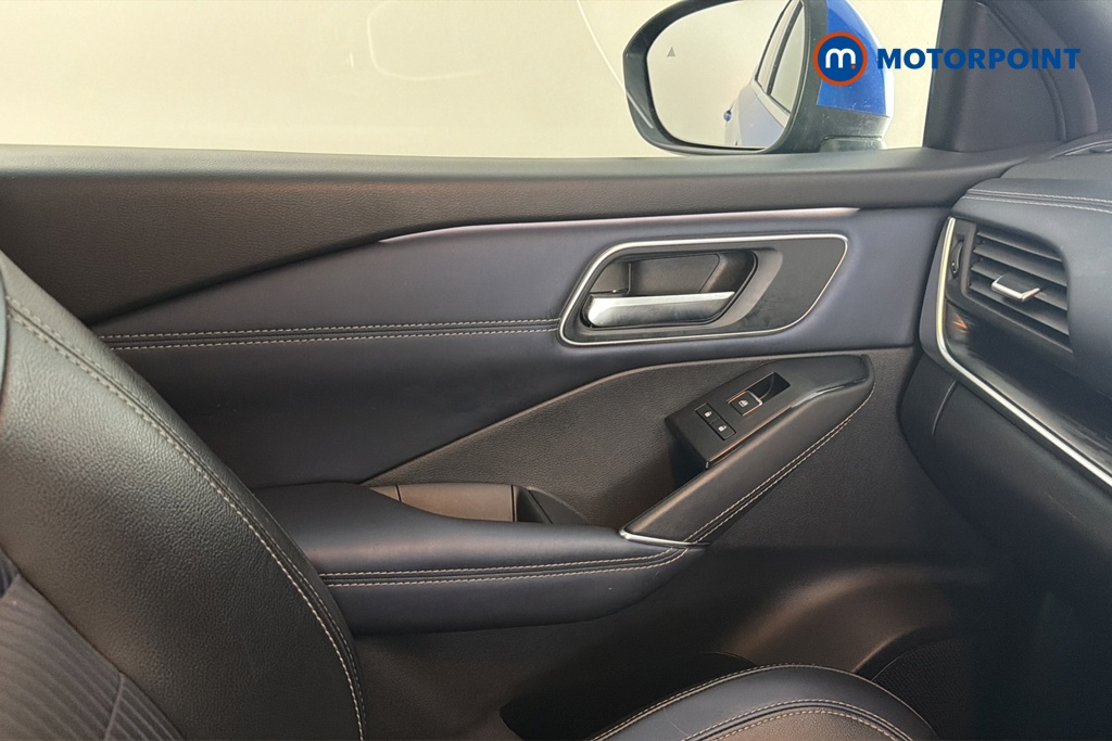 Nissan Qashqai Tekna Manual Petrol SUV - Stock Number (1687101) - 10th supplementary image