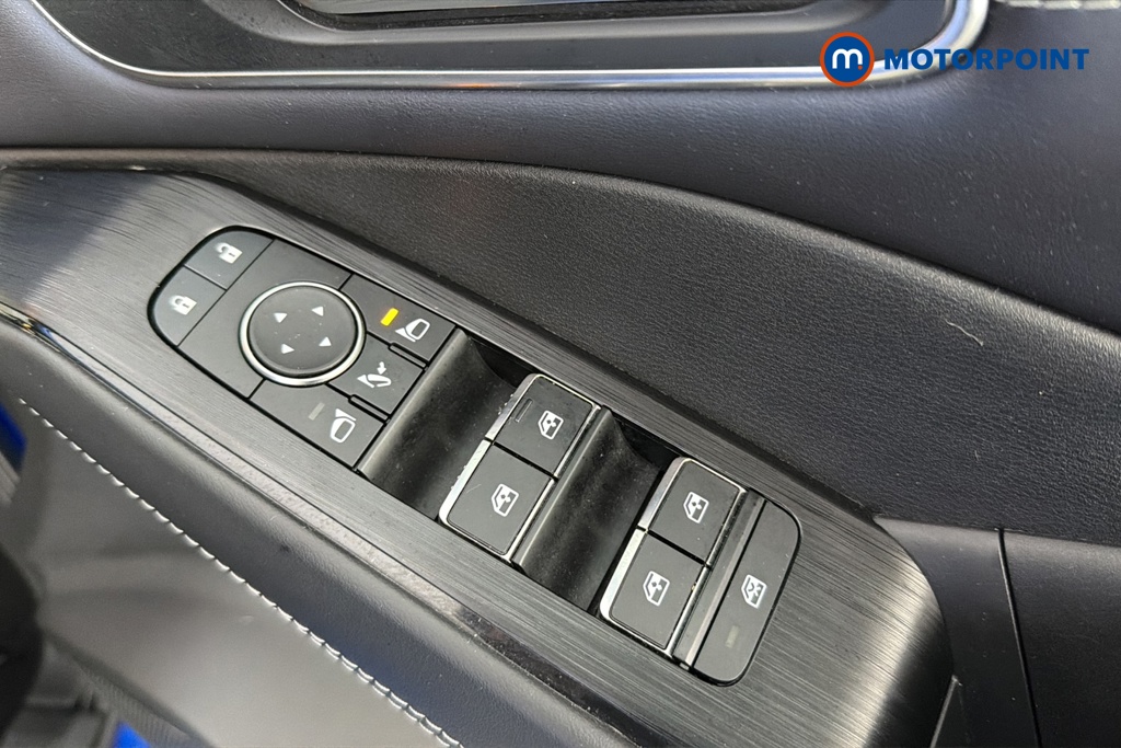 Nissan Qashqai Tekna Manual Petrol SUV - Stock Number (1687101) - 19th supplementary image