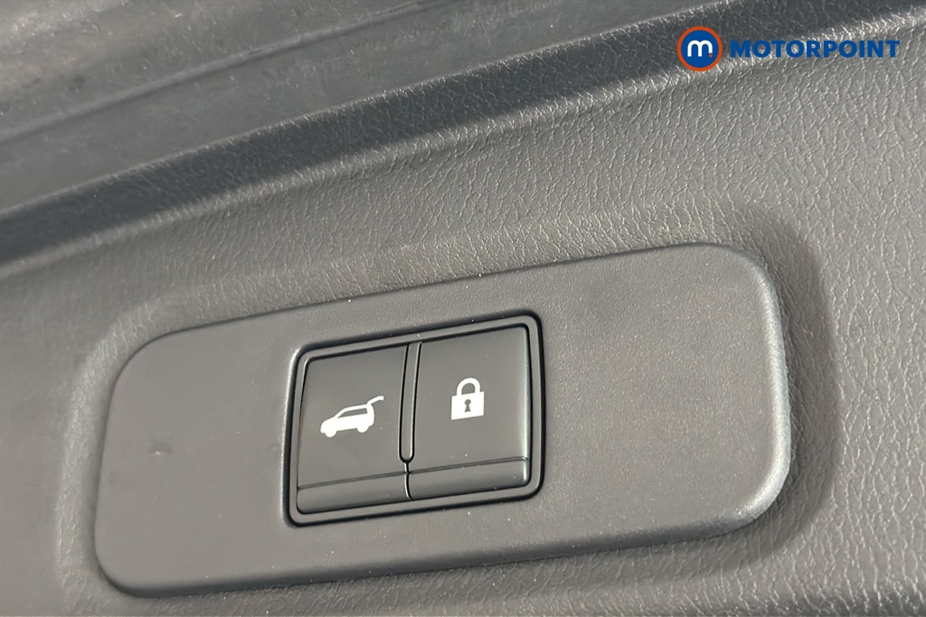 Nissan Qashqai Tekna Manual Petrol SUV - Stock Number (1687101) - 35th supplementary image