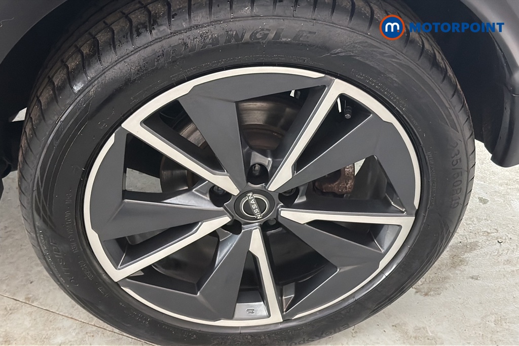 Nissan Qashqai Tekna Manual Petrol SUV - Stock Number (1687101) - 45th supplementary image
