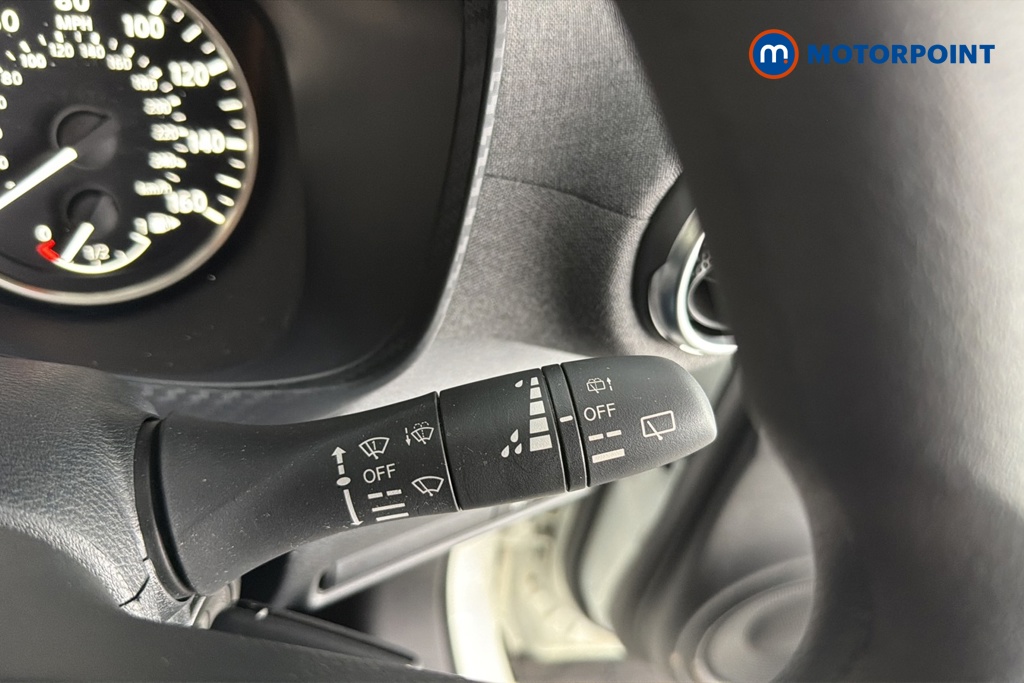 Nissan Juke Acenta Premium Manual Petrol SUV - Stock Number (1687102) - 6th supplementary image