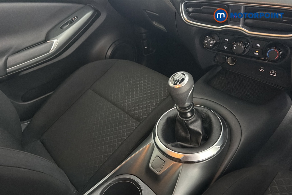 Nissan Juke Acenta Premium Manual Petrol SUV - Stock Number (1687102) - 15th supplementary image