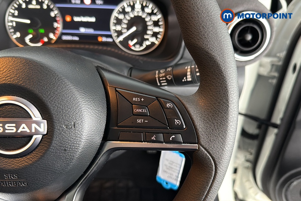 Nissan Juke Acenta Premium Manual Petrol SUV - Stock Number (1687107) - 3rd supplementary image
